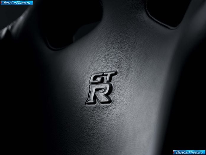 2010 Nissan Gt-r Specv - фотография 26 из 38 2010 Nissan Gt-r Specv - фотография 26 из 38