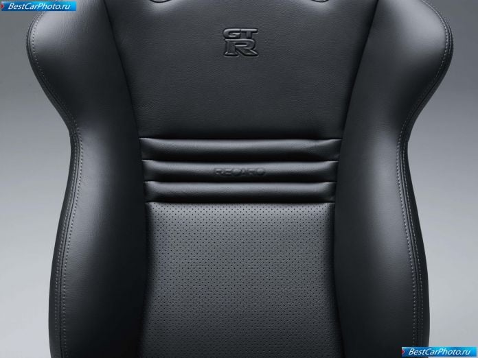2010 Nissan Gt-r Specv - фотография 27 из 38