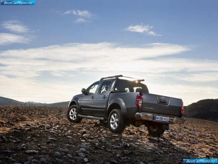 2010 Nissan Navara - фотография 8 из 25