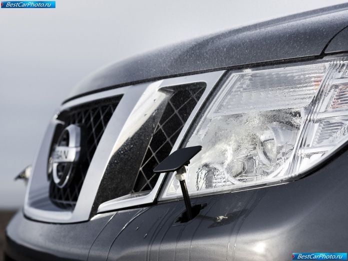 2010 Nissan Navara - фотография 19 из 25