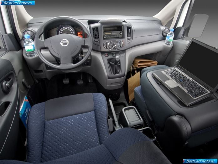 2010 Nissan Nv200 - фотография 8 из 14 2010 Nissan Nv200 - фотография 8 из 14