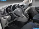 nissan_2010-nv200_1600x1200_009.jpg