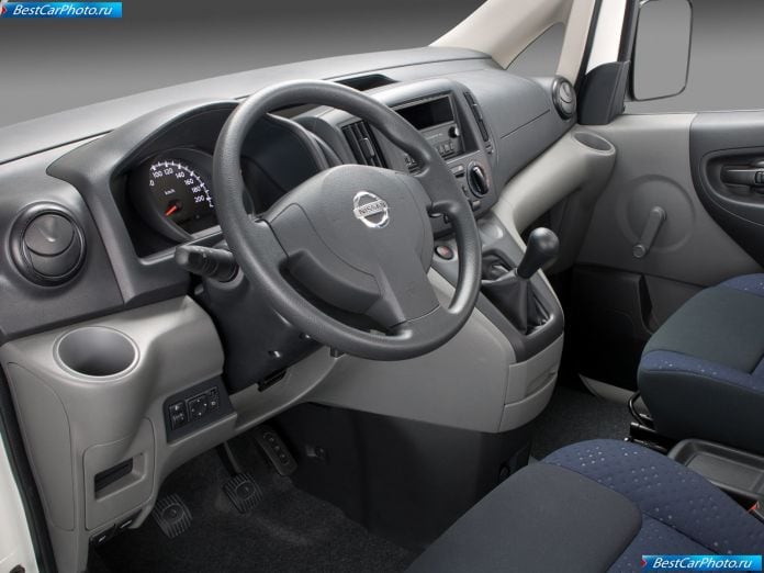 2010 Nissan Nv200 - фотография 9 из 14