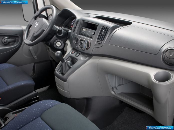 2010 Nissan Nv200 - фотография 10 из 14
