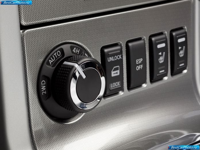 2010 Nissan Pathfinder - фотография 15 из 24