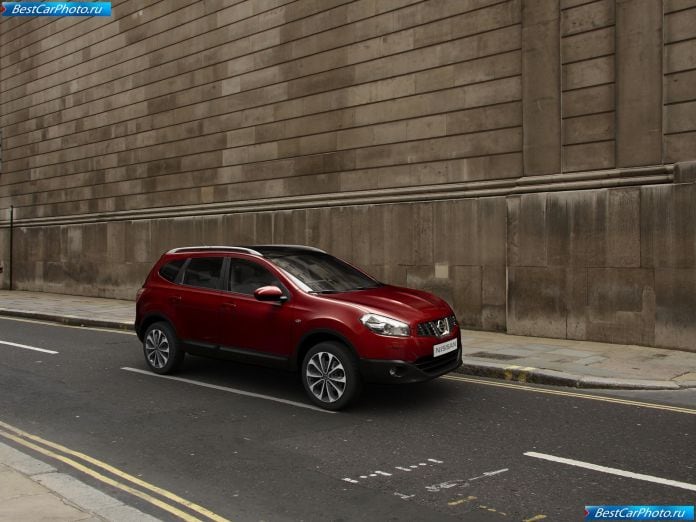 2010 Nissan Qashqai+2 - фотография 4 из 18 2010 Nissan Qashqai+2 - фотография 4 из 18