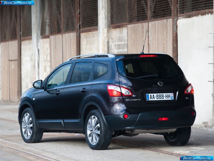 2010 Nissan Qashqai+2 - фотография 7 из 18 2010 Nissan Qashqai+2 - фотография 7 из 18