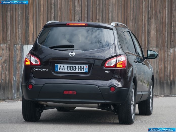 2010 Nissan Qashqai+2 - фотография 8 из 18 2010 Nissan Qashqai+2 - фотография 8 из 18