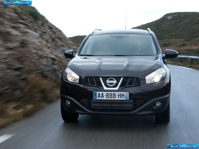 2010 Nissan Qashqai+2 - фотография 9 из 18 2010 Nissan Qashqai+2 - фотография 9 из 18