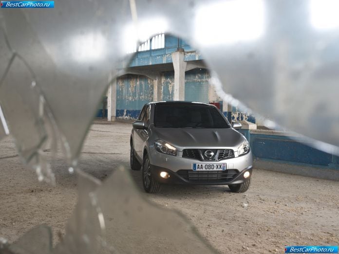 2010 Nissan Qashqai - фотография 14 из 51