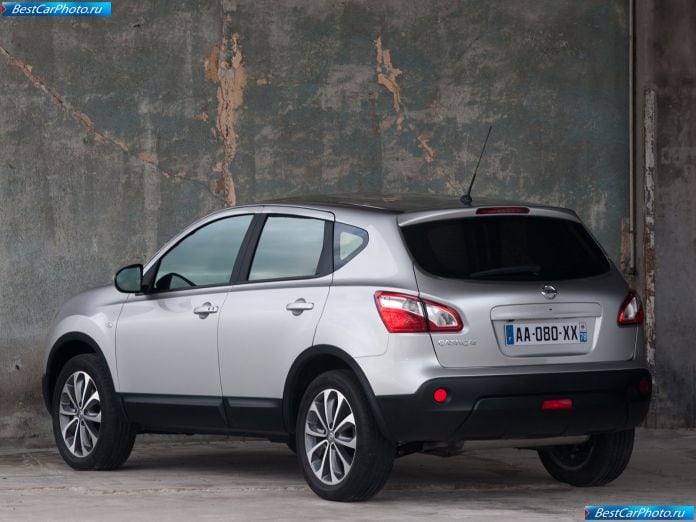 2010 Nissan Qashqai - фотография 28 из 51