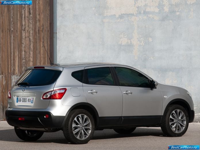 2010 Nissan Qashqai - фотография 29 из 51