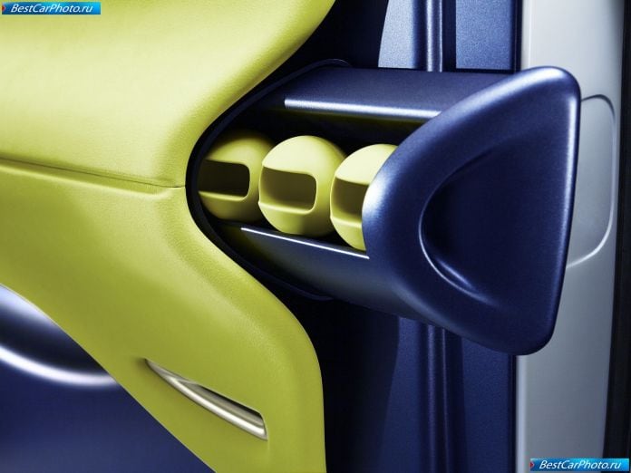 2010 Nissan Townpod Concept - фотография 30 из 35 2010 Nissan Townpod Concept - фотография 30 из 35