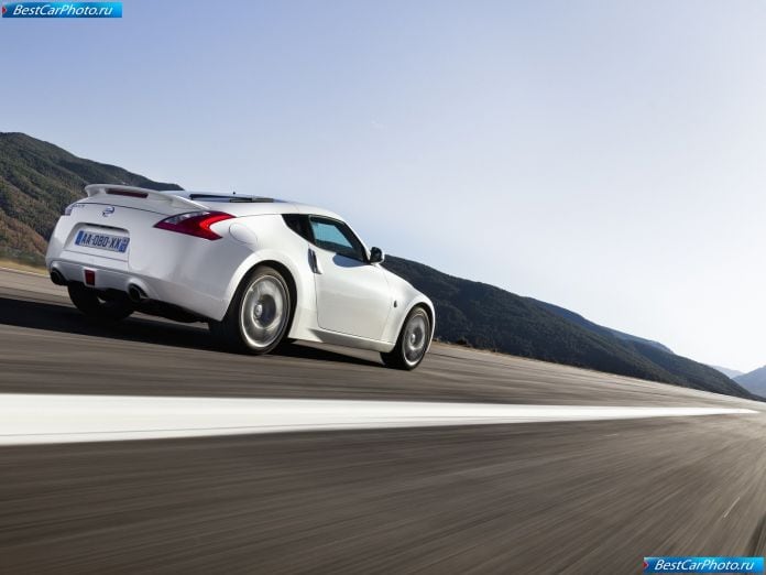 2011 Nissan 370z - фотография 6 из 8 2011 Nissan 370z - фотография 6 из 8
