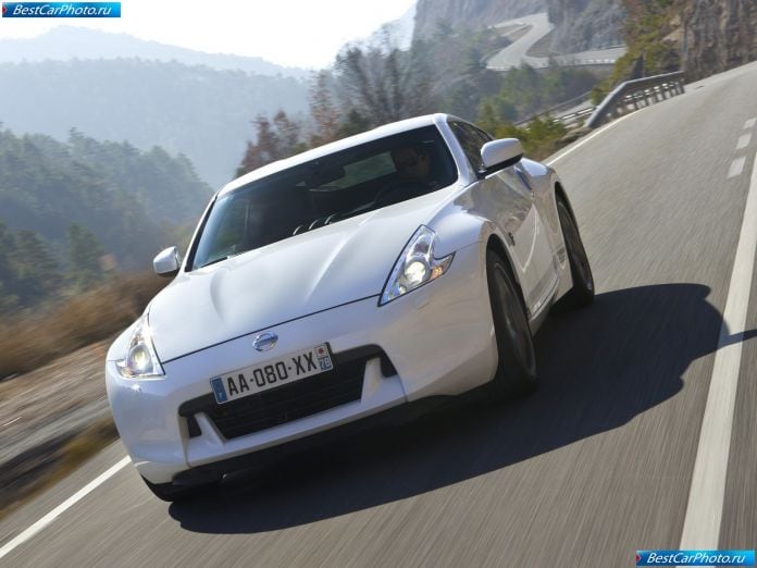 2011 Nissan 370z Gt Edition - фотография 8 из 26