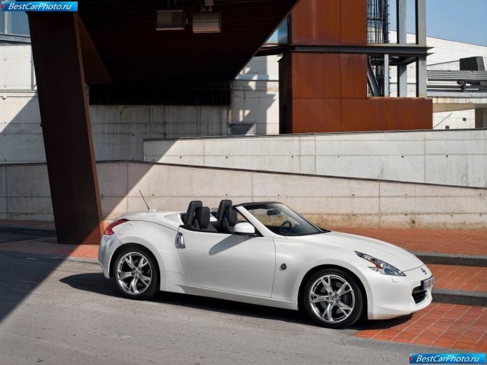 2011 Nissan 370z Roadster - фотография 5 из 16 2011 Nissan 370z Roadster - фотография 5 из 16