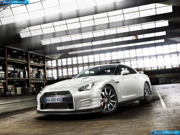 2011 Nissan Gt-r - фотография 3 из 131