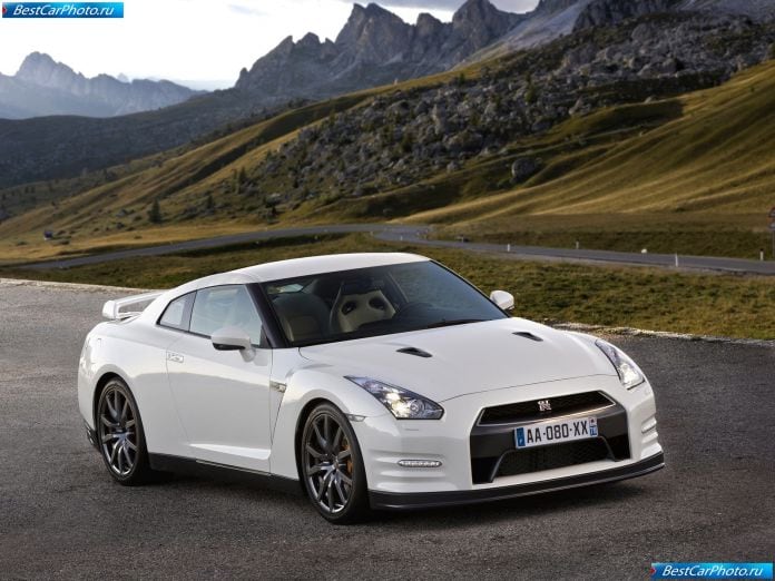2011 Nissan Gt-r - фотография 5 из 131