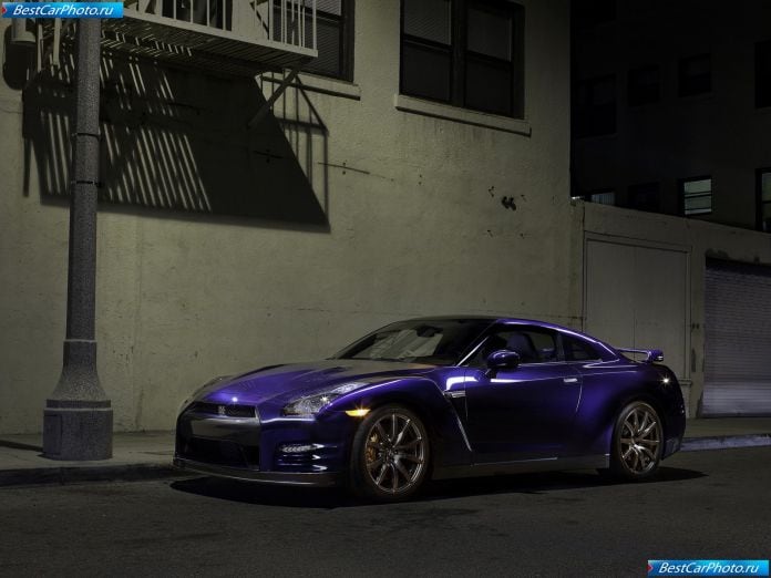 2011 Nissan Gt-r - фотография 6 из 131