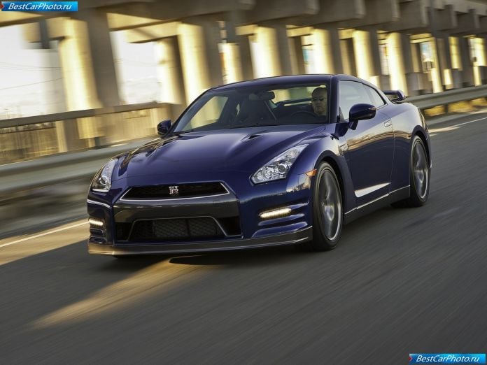 2011 Nissan Gt-r - фотография 7 из 131 2011 Nissan Gt-r - фотография 7 из 131
