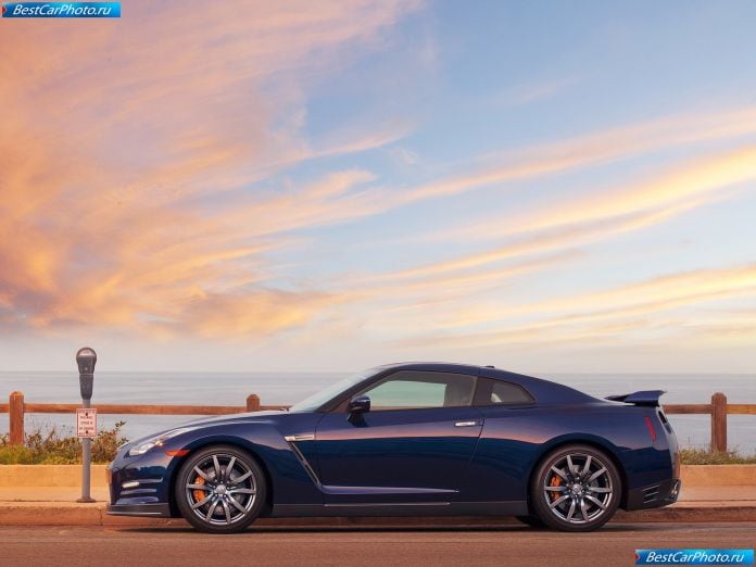 2011 Nissan Gt-r - фотография 26 из 131 2011 Nissan Gt-r - фотография 26 из 131