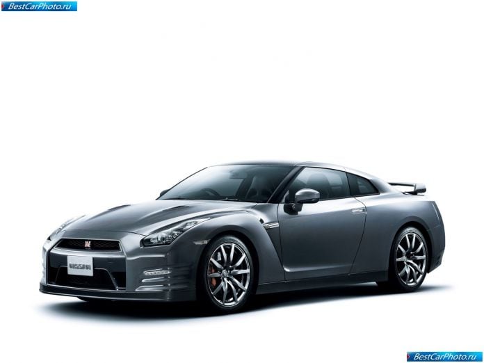 2011 Nissan Gt-r - фотография 52 из 131
