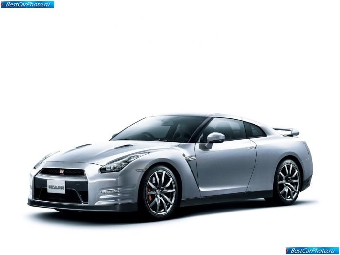 2011 Nissan Gt-r - фотография 53 из 131