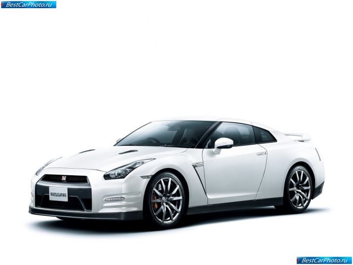 2011 Nissan Gt-r - фотография 56 из 131 2011 Nissan Gt-r - фотография 56 из 131