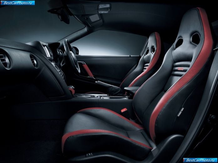 2011 Nissan Gt-r - фотография 73 из 131