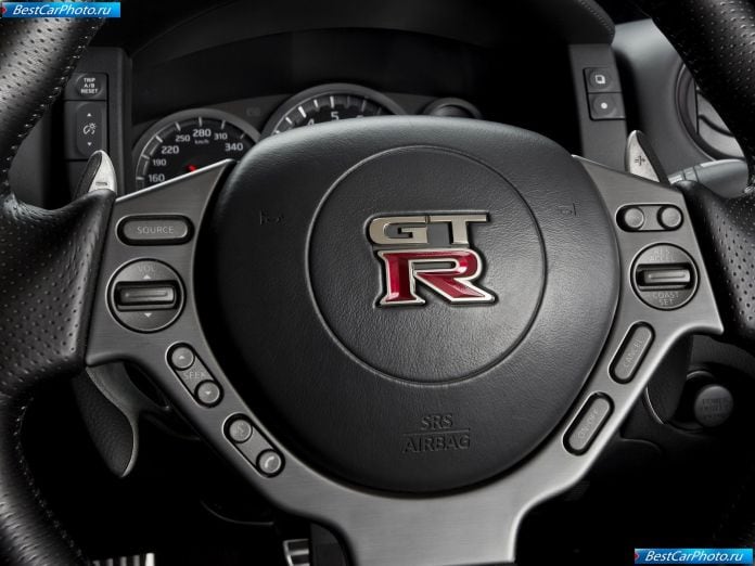 2011 Nissan Gt-r - фотография 79 из 131