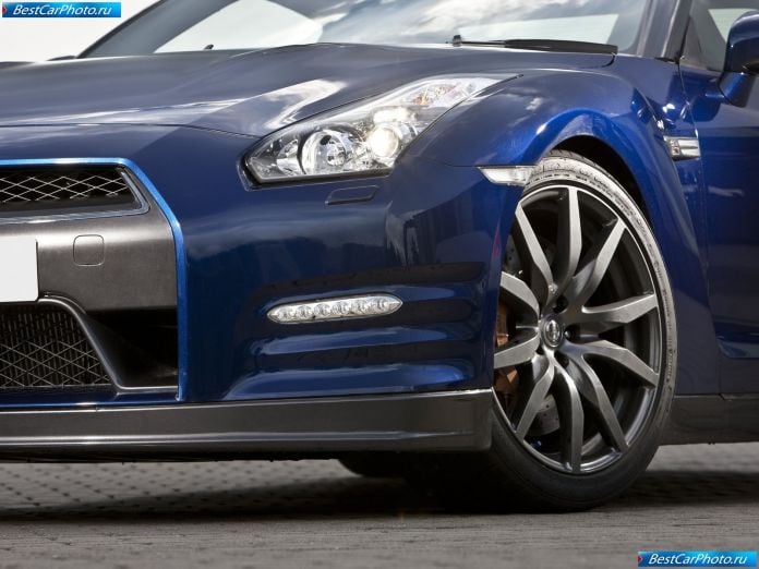 2011 Nissan Gt-r - фотография 92 из 131