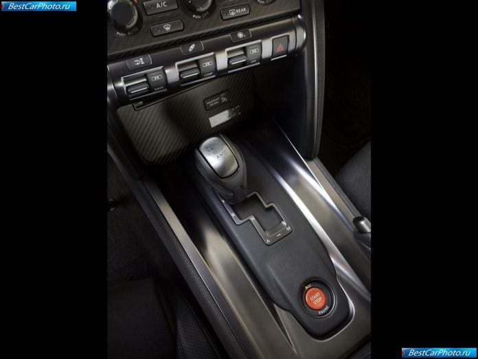 2011 Nissan Gt-r - фотография 125 из 131