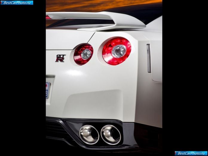 2011 Nissan Gt-r - фотография 126 из 131 2011 Nissan Gt-r - фотография 126 из 131