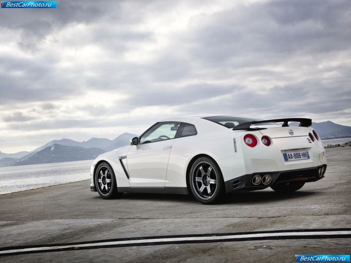 2011 Nissan Gt-r Egoist - фотография 16 из 40