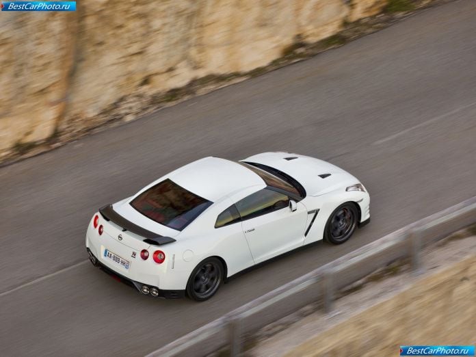 2011 Nissan Gt-r Egoist - фотография 22 из 40 2011 Nissan Gt-r Egoist - фотография 22 из 40