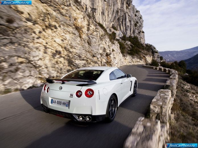 2011 Nissan Gt-r Egoist - фотография 24 из 40