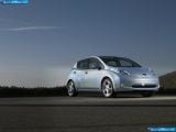 nissan_2011-leaf_1600x1200_011.jpg