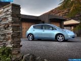 nissan_2011-leaf_1600x1200_012.jpg