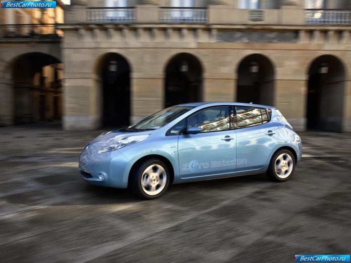 2011 Nissan Leaf - фотография 19 из 97