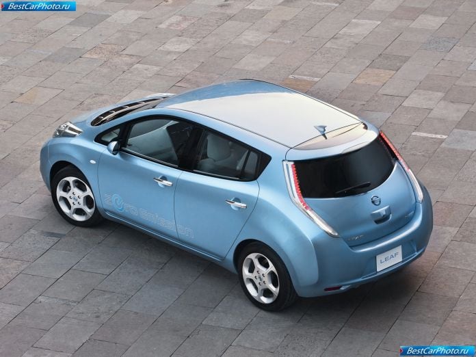 2011 Nissan Leaf - фотография 26 из 97