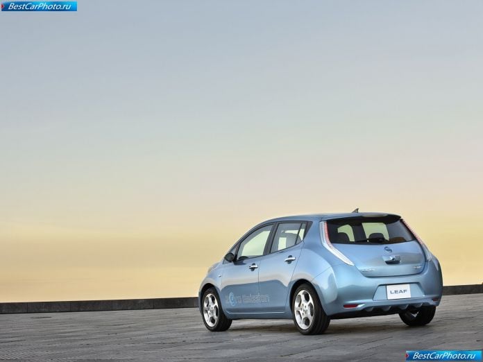 2011 Nissan Leaf - фотография 28 из 97