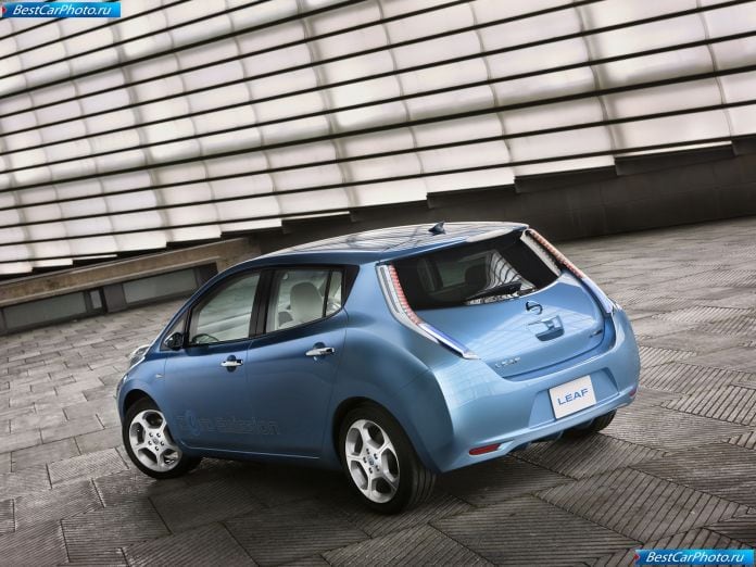 2011 Nissan Leaf - фотография 32 из 97