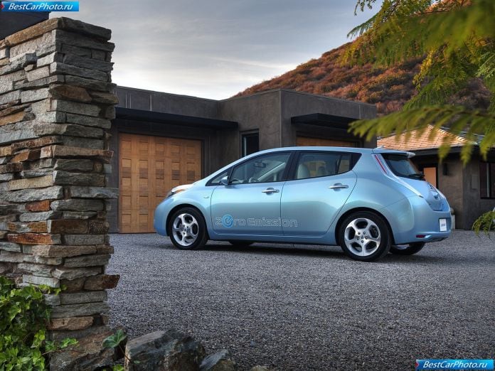 2011 Nissan Leaf - фотография 33 из 97