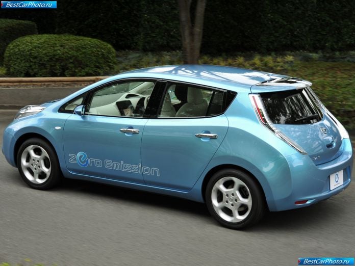 2011 Nissan Leaf - фотография 41 из 97