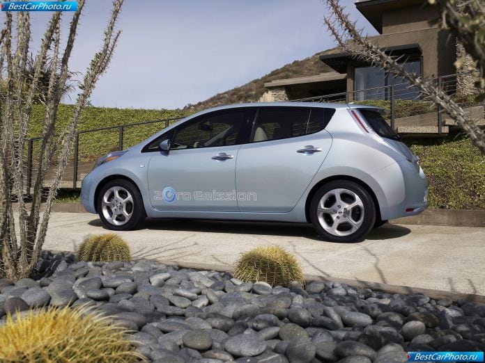 2011 Nissan Leaf - фотография 45 из 97
