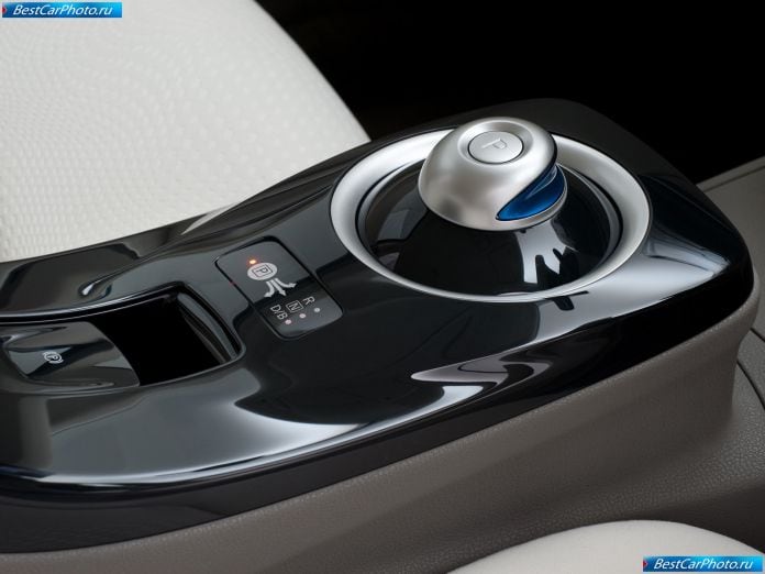 2011 Nissan Leaf - фотография 74 из 97