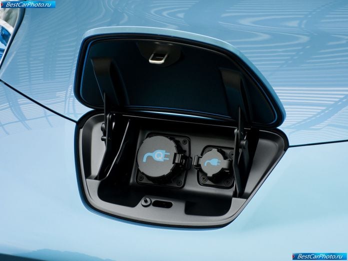 2011 Nissan Leaf - фотография 88 из 97 2011 Nissan Leaf - фотография 88 из 97
