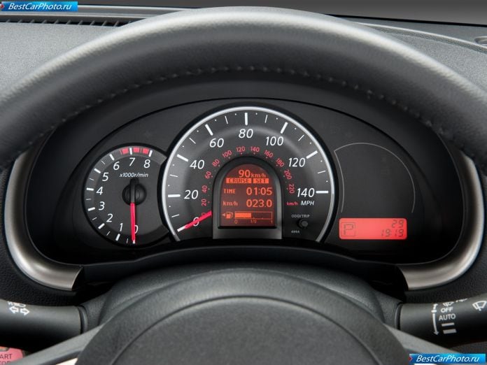 2011 Nissan Micra - фотография 48 из 63