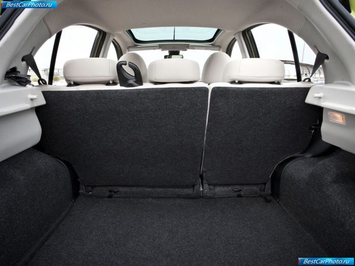 2011 Nissan Micra - фотография 55 из 63