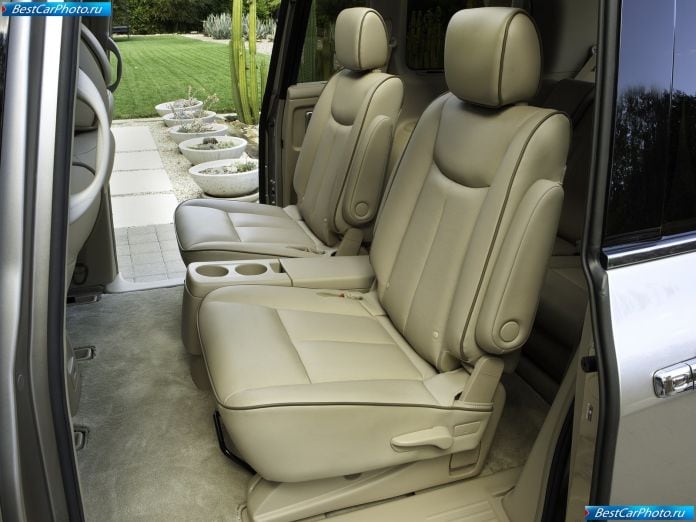 2011 Nissan Quest - фотография 12 из 31